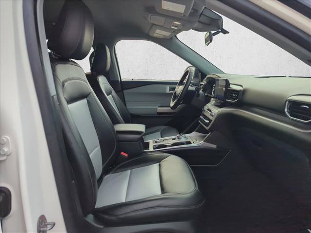 Certified 2023 Ford Explorer XLT w/ Equipment Group 202A AWD/4WD image 21