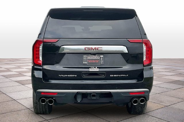 Used 2021 GMC Yukon Denali w/ Denali Premium Package RWD image 4