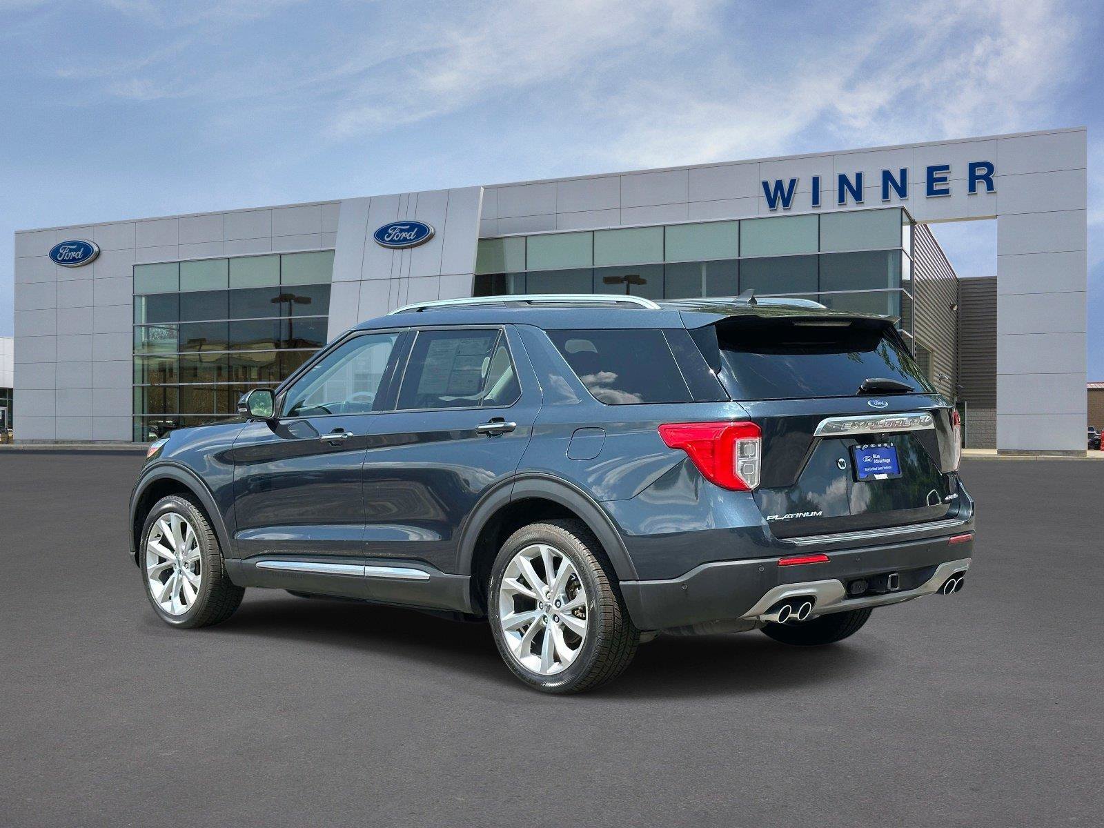 Certified 2022 Ford Explorer Platinum w/ Equipment Group 601A AWD/4WD image 2