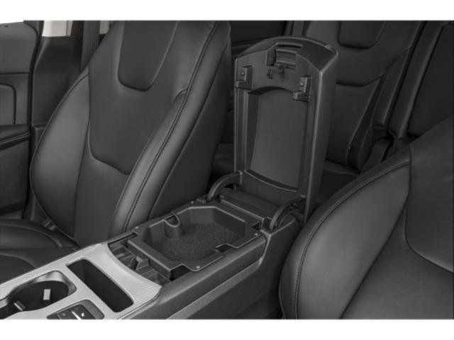 Certified 2024 Ford Edge Titanium AWD/4WD image 28
