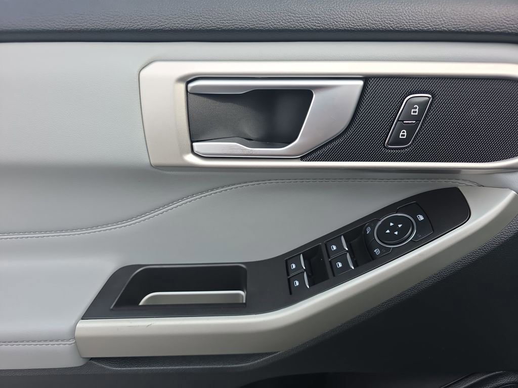 Certified 2023 Ford Explorer XLT w/ Equipment Group 202A image 16