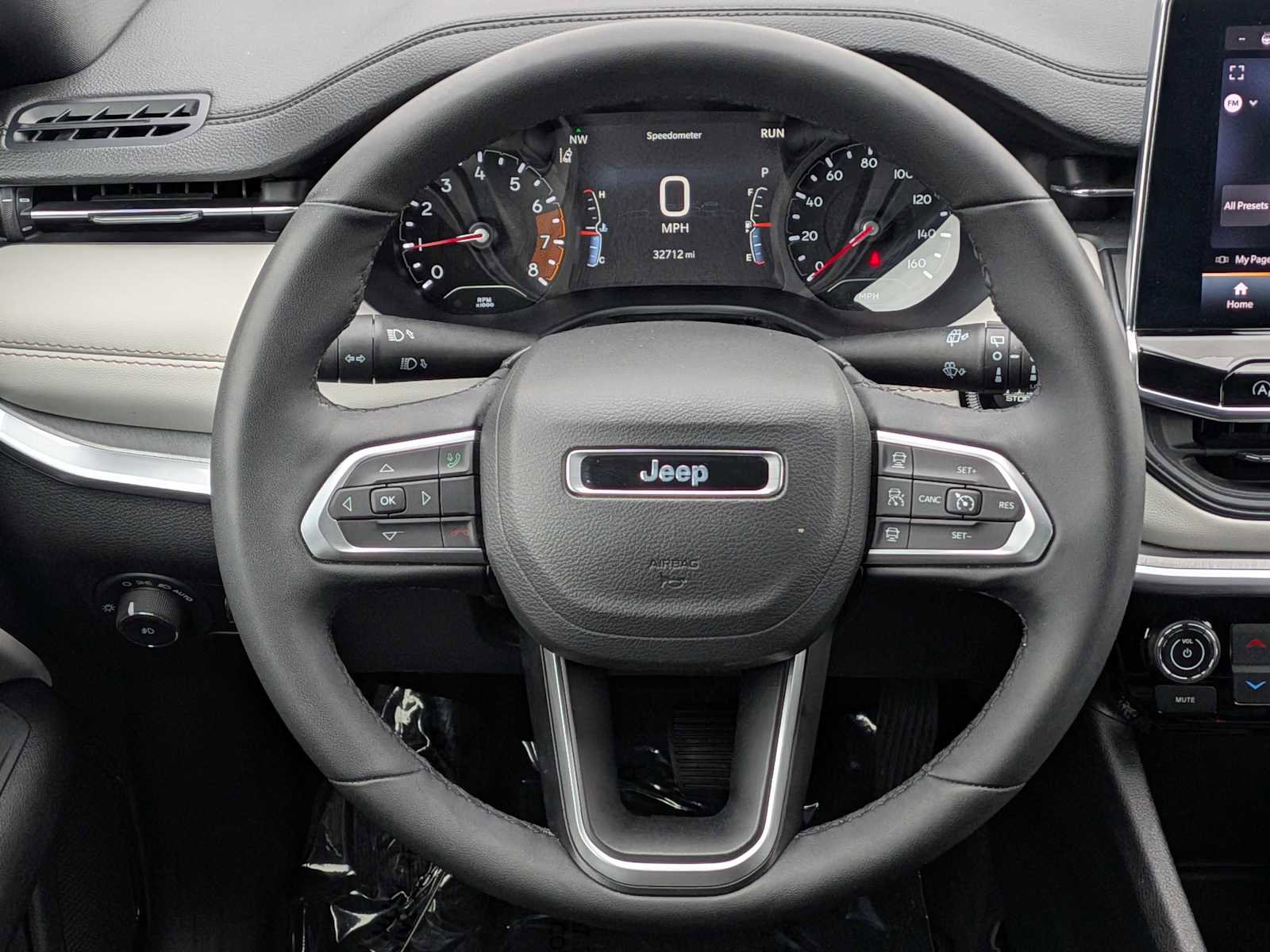 Used 2025 Jeep Compass Limited AWD/4WD image 25