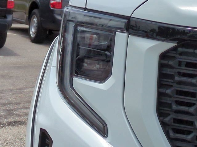 Used 2024 GMC Sierra 1500 Elevation AWD/4WD image 10