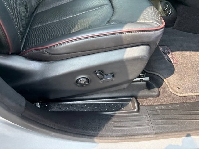 Used 2020 Chrysler Pacifica Limited FWD image 6