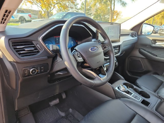 Certified 2024 Ford Escape Platinum AWD/4WD image 11