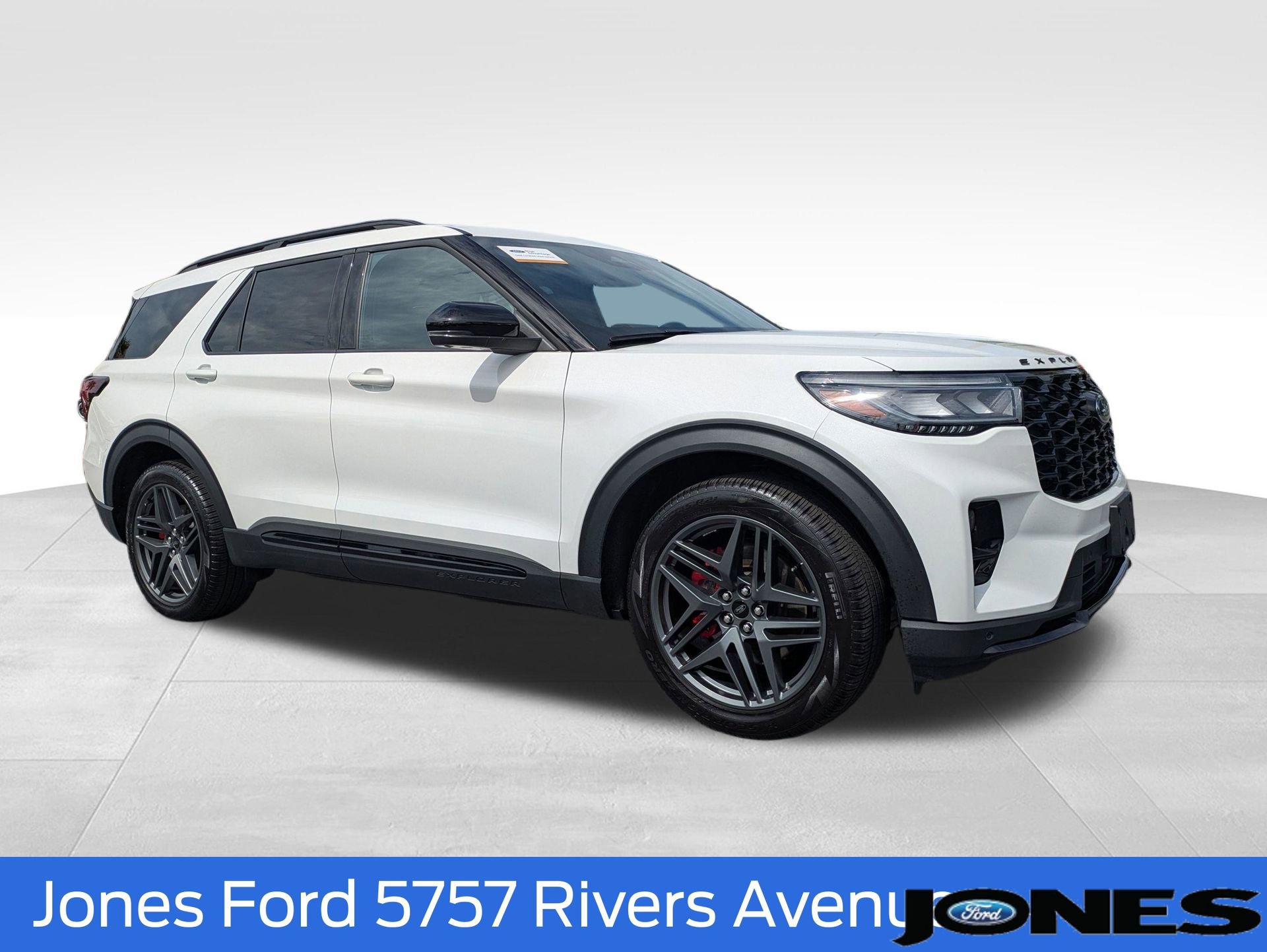 Certified 2025 Ford Explorer ST RWD image 3