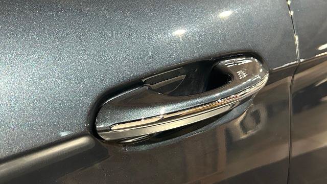Certified 2024 Ford Edge Titanium AWD/4WD image 22