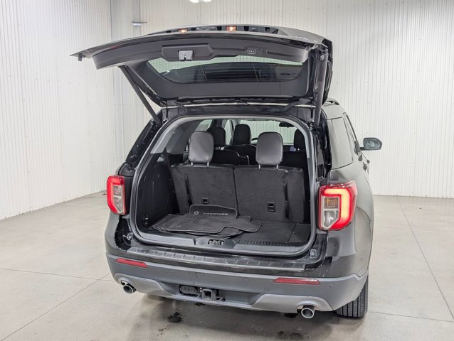 Certified 2023 Ford Explorer XLT w/ Equipment Group 202A image 7