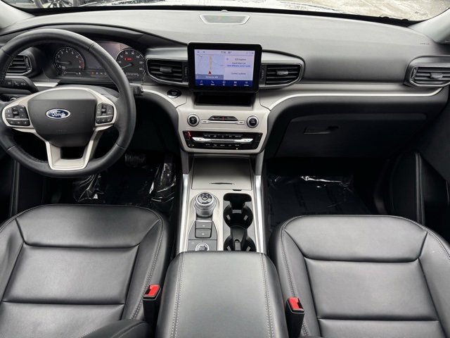 Certified 2023 Ford Explorer XLT w/ Equipment Group 202A image 6