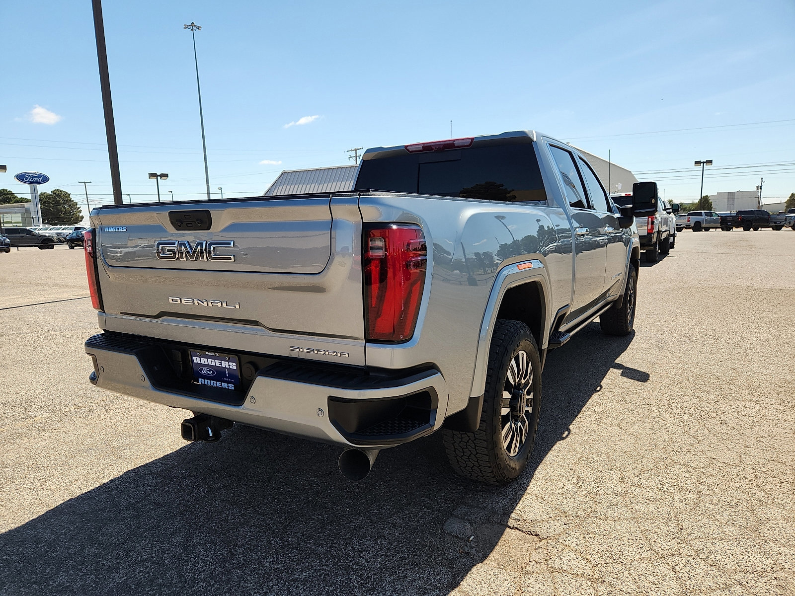 Used 2024 GMC Sierra 2500 Denali Ultimate image 5