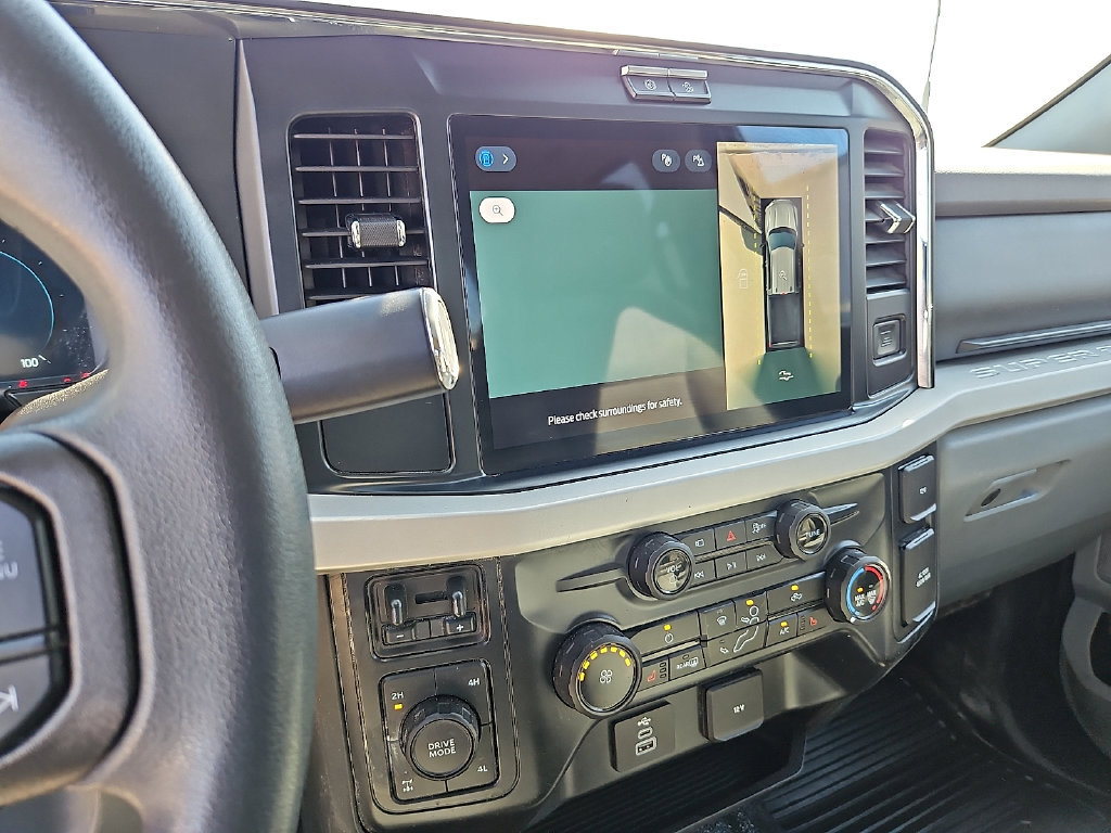 Certified 2025 Ford F250 XLT w/ Black Appearance Package AWD/4WD image 24
