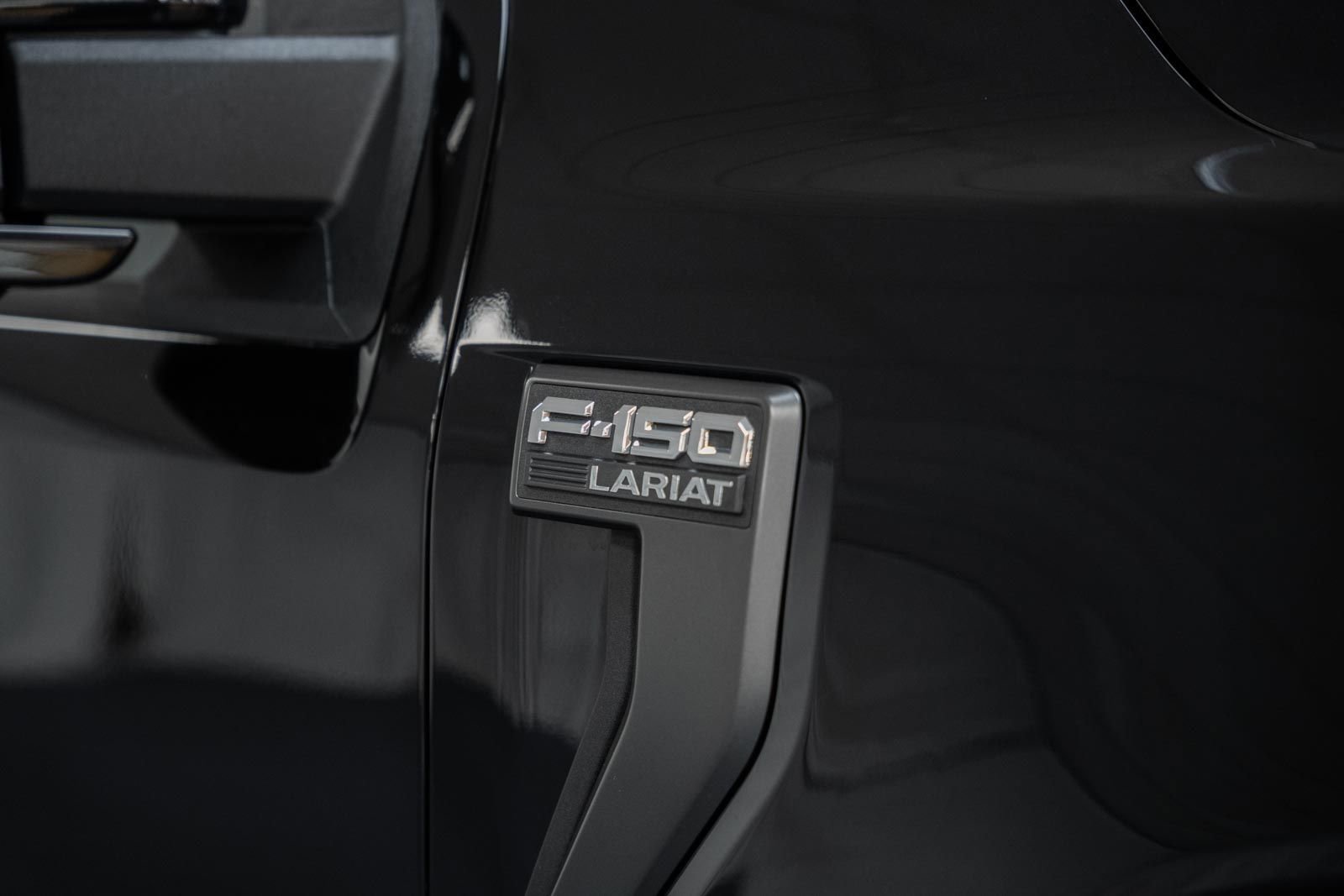 Certified 2023 Ford F150 Lariat w/ Equipment Group 502A High image 19