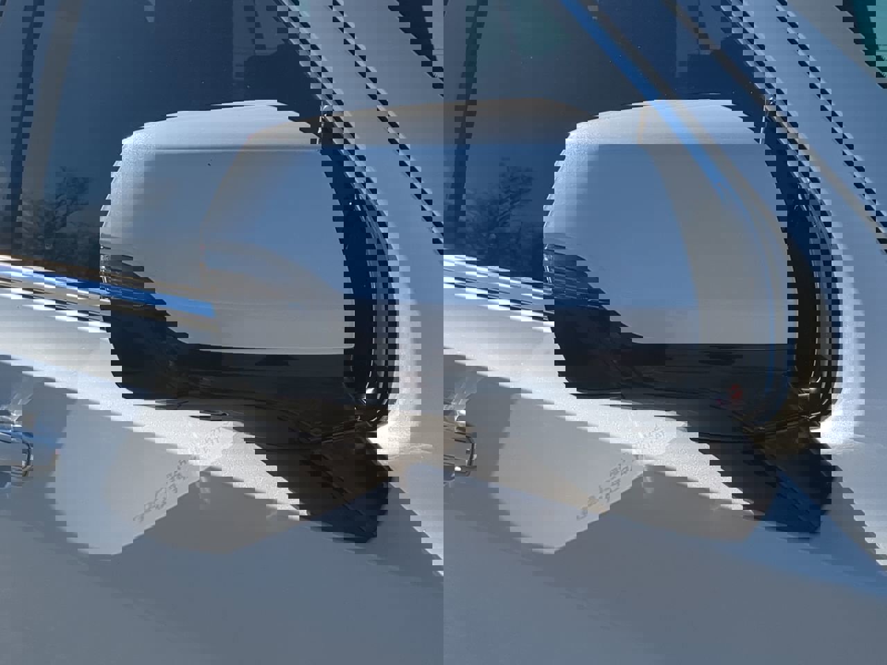 Used 2021 GMC Yukon Denali w/ Denali Premium Package image 10