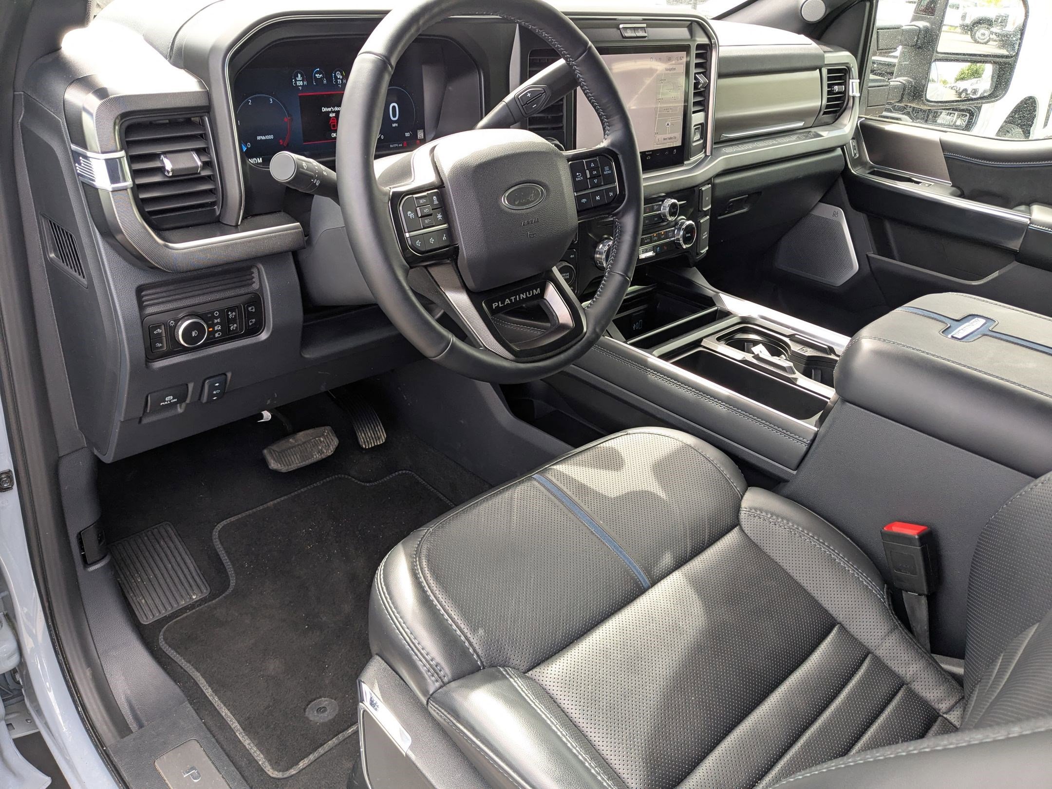 Certified 2026 Ford F450 Platinum w/ FX4 Off-Road Package AWD/4WD image 19