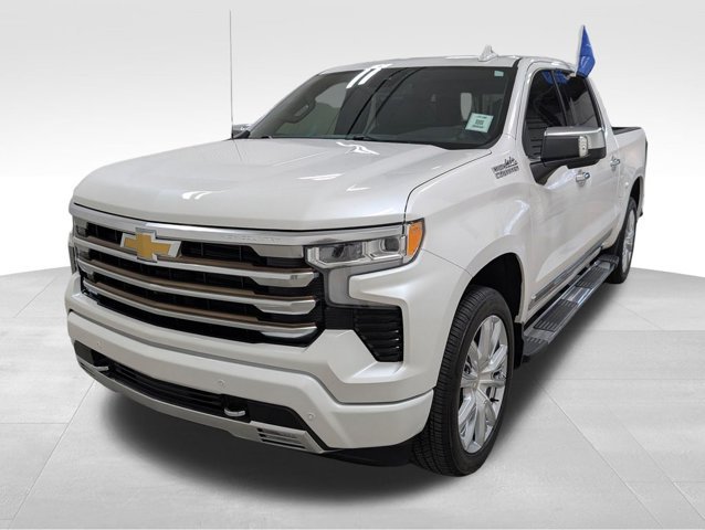 Used 2022 Chevrolet Silverado 1500 High Country w/ High Country Premium Package AWD/4WD image 22