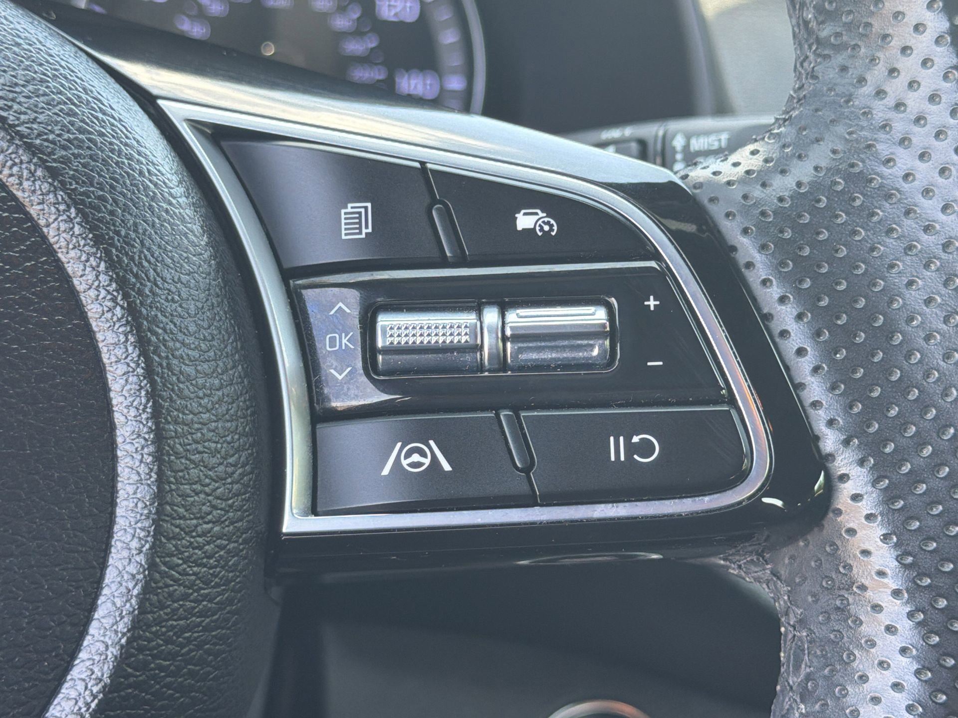 Used 2023 Kia Forte GT-Line FWD image 10