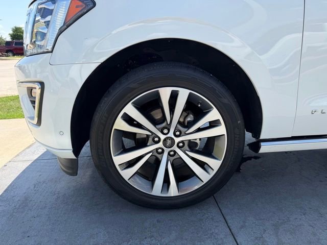 Certified 2021 Ford Expedition Platinum RWD image 4