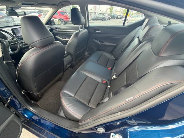 Used 2024 Nissan Altima 2.5 SR FWD image 11