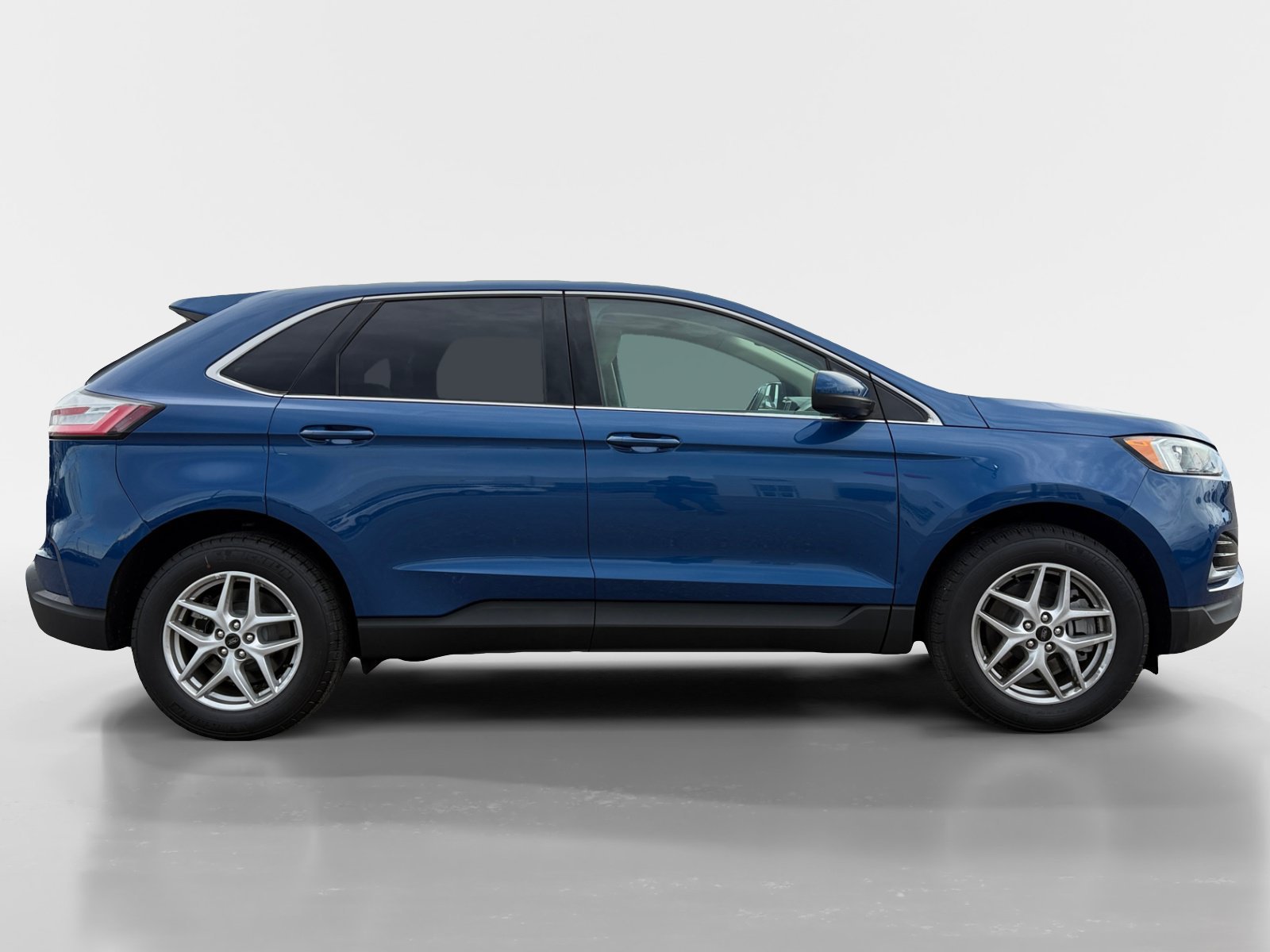 Certified 2023 Ford Edge SEL w/ Cargo Accessory Package AWD/4WD image 8