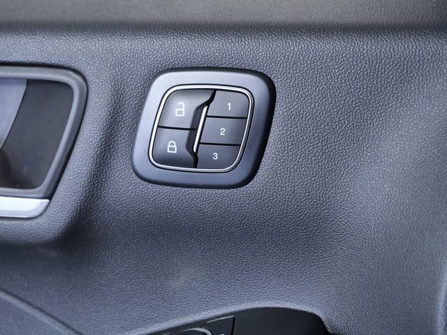 Certified 2025 Ford Escape Platinum AWD/4WD image 25