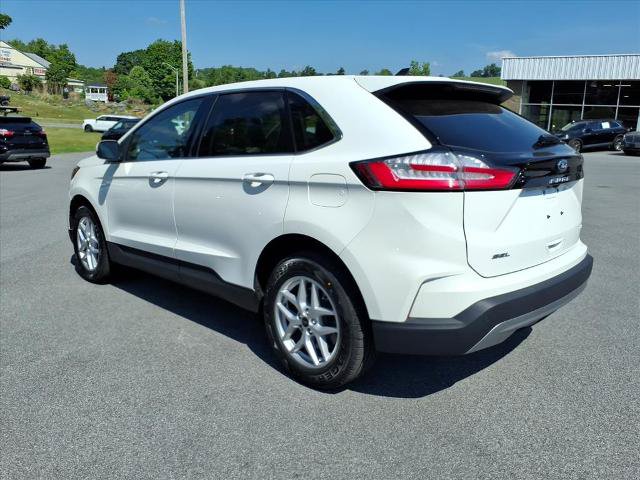 Certified 2023 Ford Edge SEL w/ Convenience Package AWD/4WD image 2