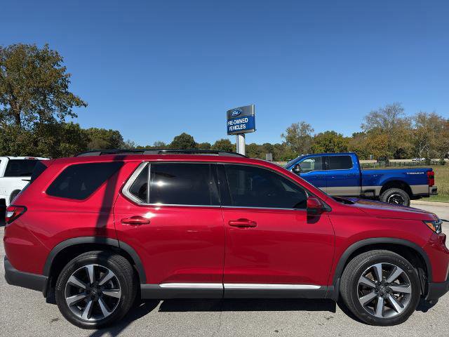 Used 2025 Honda Pilot Elite image 2