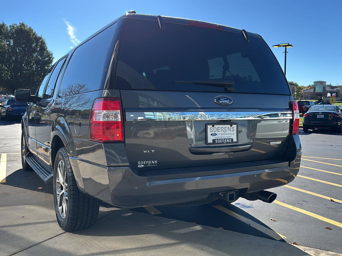 Certified 2017 Ford Expedition EL XLT w/ Equipment Group 202A AWD/4WD image 28