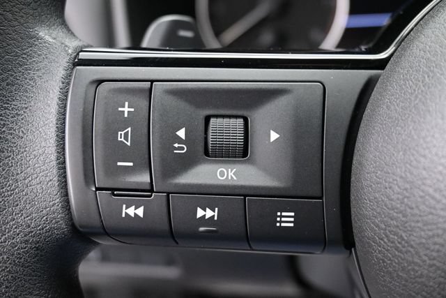 Used 2023 Nissan Rogue SV FWD image 18