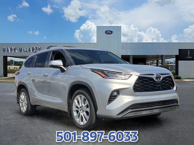 Used 2023 Toyota Highlander Limited FWD image 7