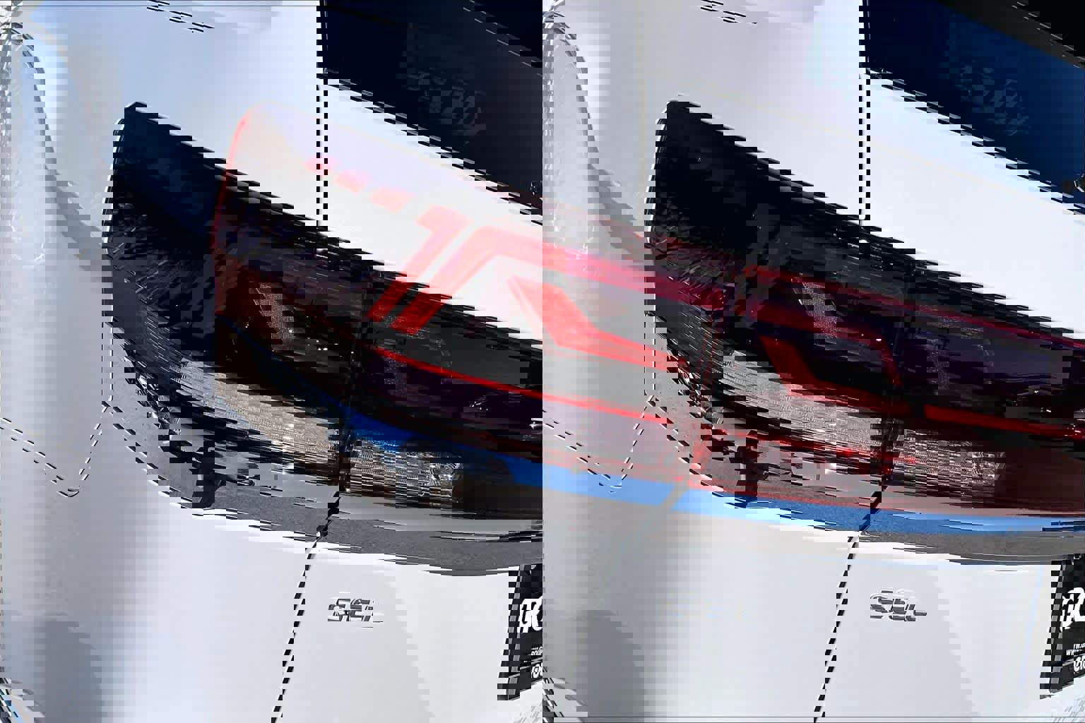 Used 2025 Volkswagen Atlas SEL Premium R-Line image 28