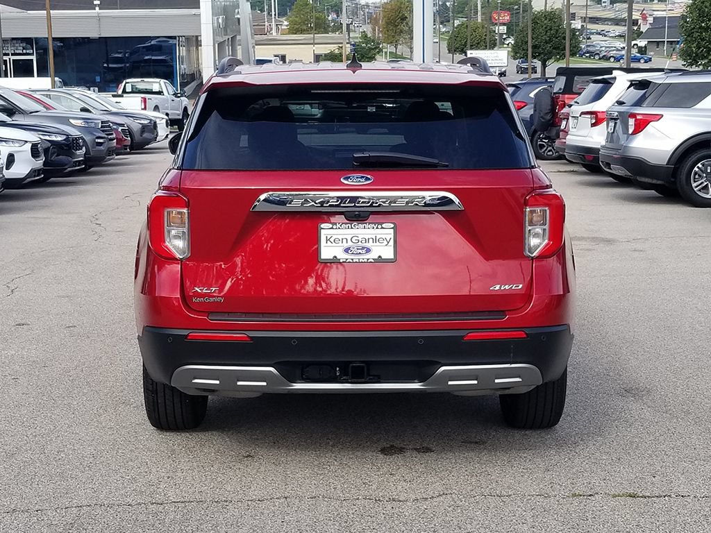 Certified 2023 Ford Explorer XLT w/ Equipment Group 202A AWD/4WD image 6