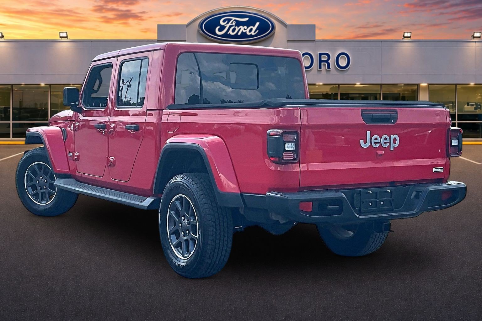 Used 2020 Jeep Gladiator Overland w/ LED Lighting Group AWD/4WD image 2