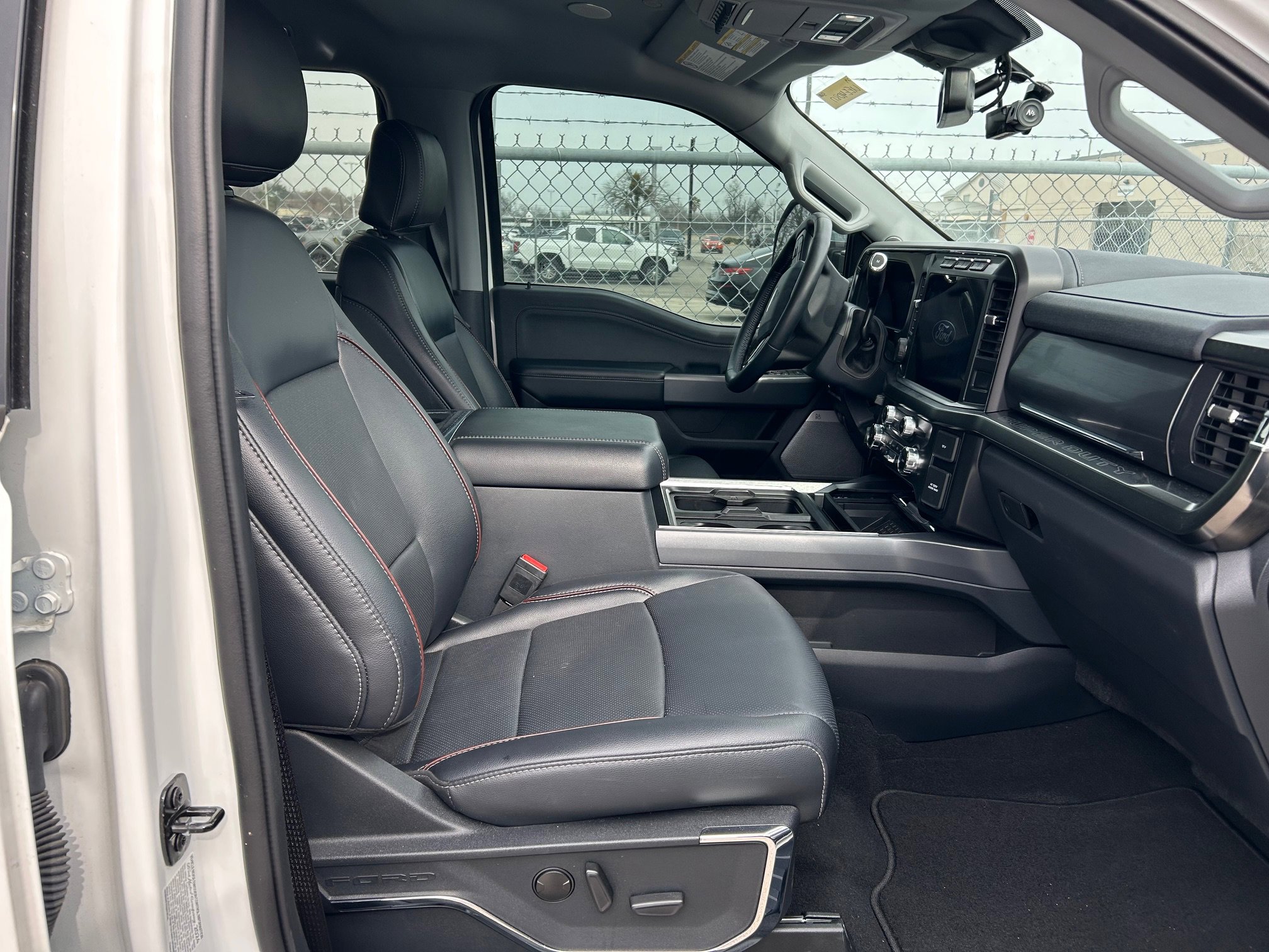 Certified 2024 Ford F350 Lariat w/ Lariat Ultimate Package image 4