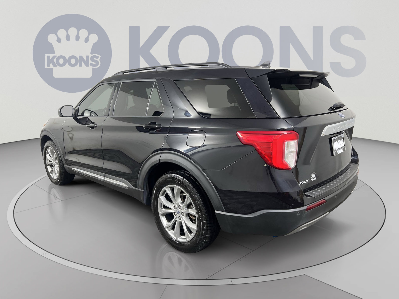 Certified 2021 Ford Explorer XLT w/ Equipment Group 202A AWD/4WD image 8