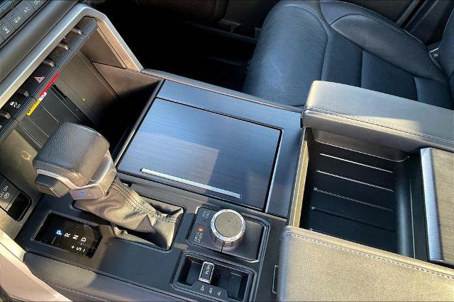 Used 2023 Toyota Tundra Platinum AWD/4WD image 19