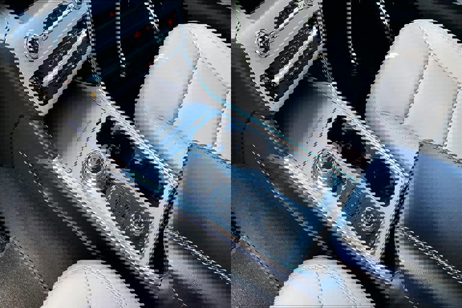 Certified 2023 Ford Explorer XLT w/ Equipment Group 202A AWD/4WD image 18