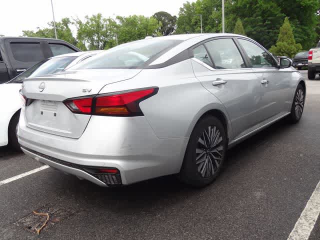 Used 2023 Nissan Altima 2.5 SV FWD image 4