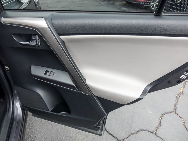 Used 2018 Toyota RAV4 XLE image 24