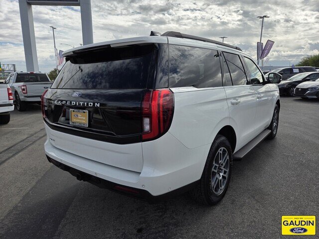 Certified 2025 Ford Expedition Active AWD/4WD image 7