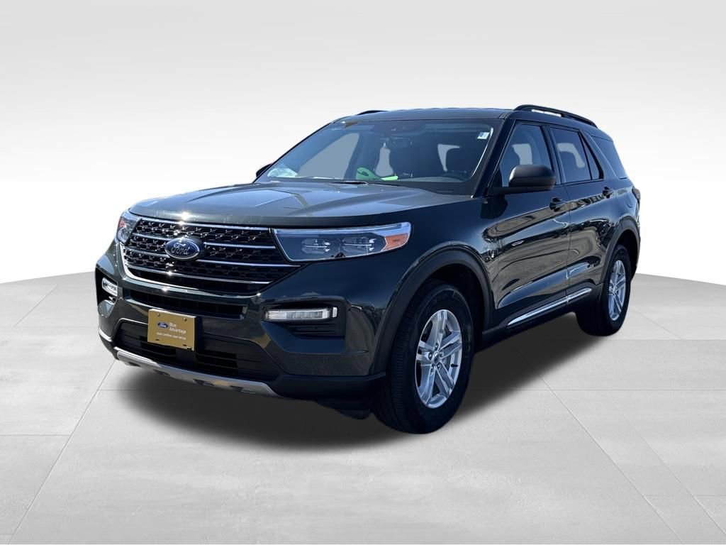 Certified 2023 Ford Explorer XLT w/ Equipment Group 202A image 5