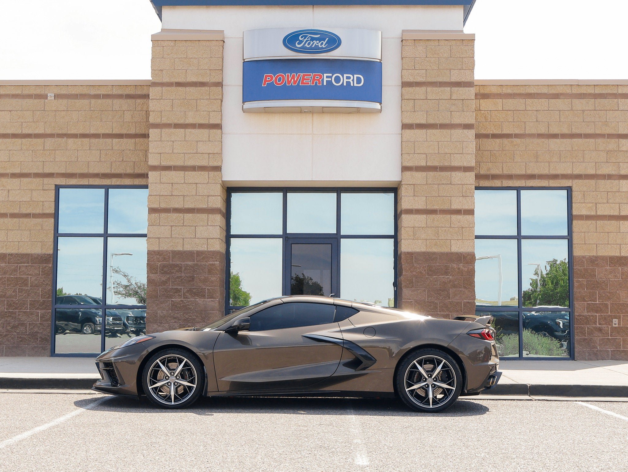 Used 2020 Chevrolet Corvette Stingray Premium Cpe w/ 3LT Preferred Equipment Group RWD image 9