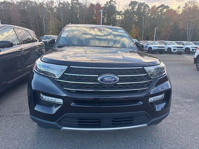 Certified 2023 Ford Explorer XLT w/ Equipment Group 202A AWD/4WD image 6
