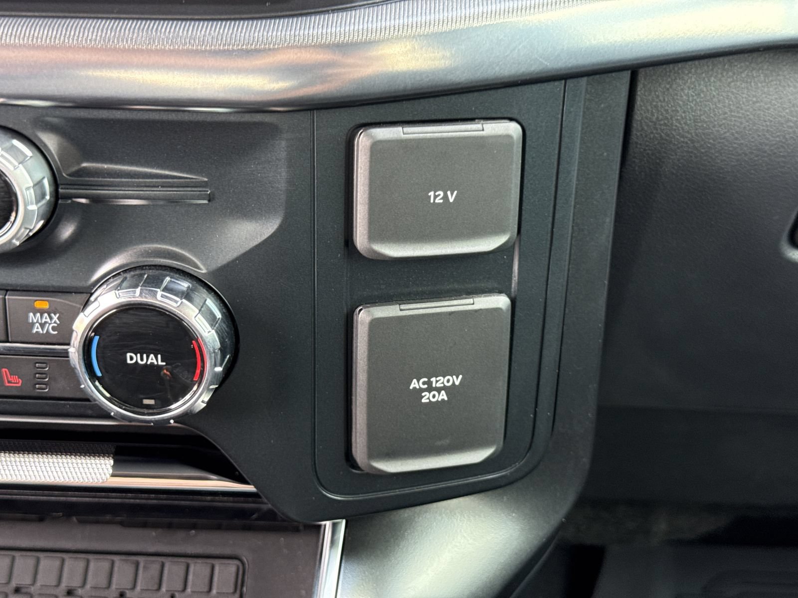 Certified 2025 Ford F150 Raptor AWD/4WD image 33