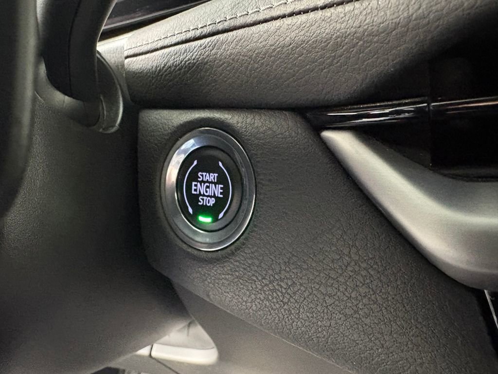 Used 2024 Cadillac XT4 Premium Luxury image 22