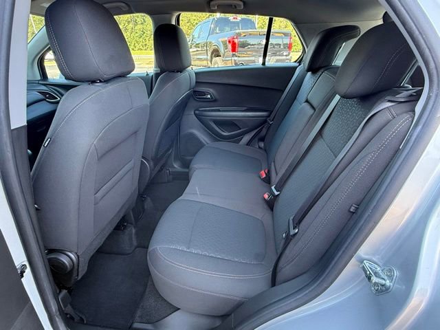 Used 2021 Chevrolet Trax LS FWD image 14