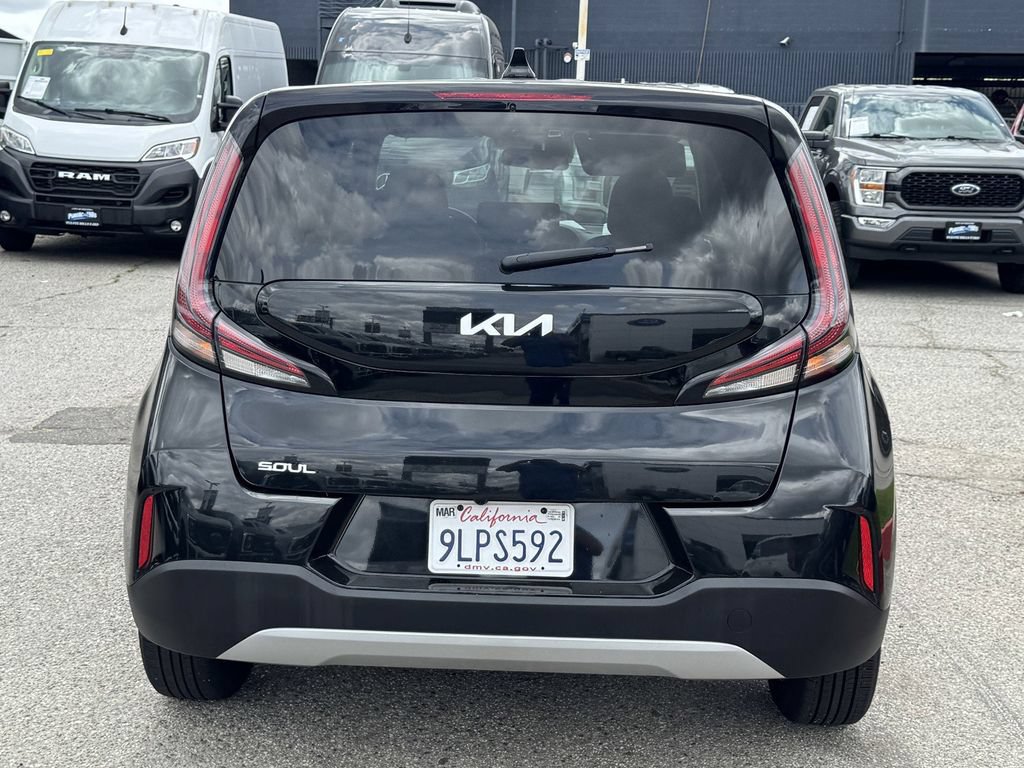 Used 2024 Kia Soul LX w/ Option Group 015 FWD image 5