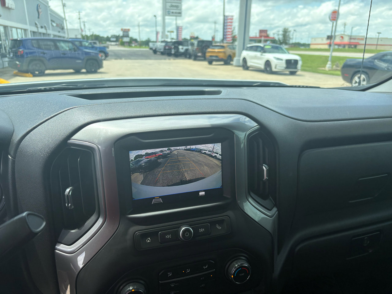 Used 2020 Chevrolet Silverado 1500 Custom w/ Custom Value Package image 39