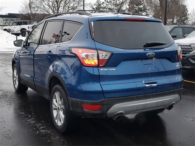 Certified 2018 Ford Escape SE w/ SE Sync 3 Package image 3