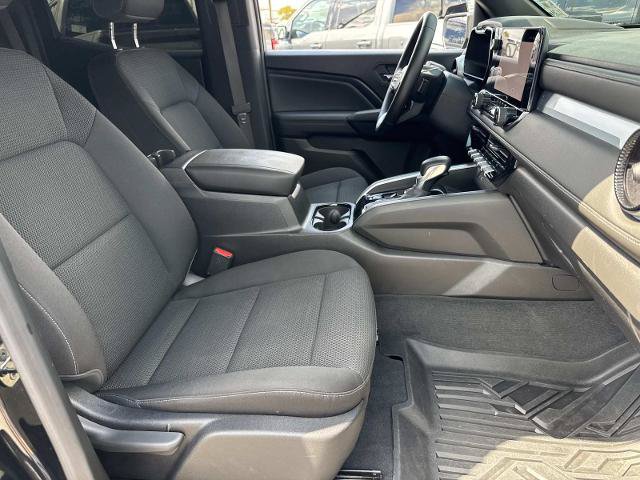Used 2023 Chevrolet Colorado LT w/ LT Convenience Package II AWD/4WD image 11