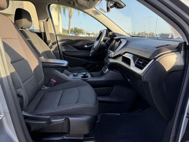 Used 2024 GMC Terrain SLE w/ Driver Convenience Package image 19